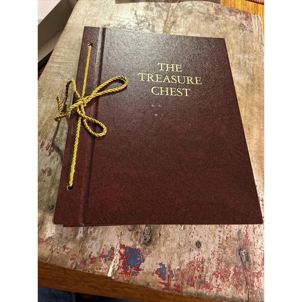 Charles L. Wallis The Treasure Chest Book Inspirational 1965 Hardcover& Box 3/25